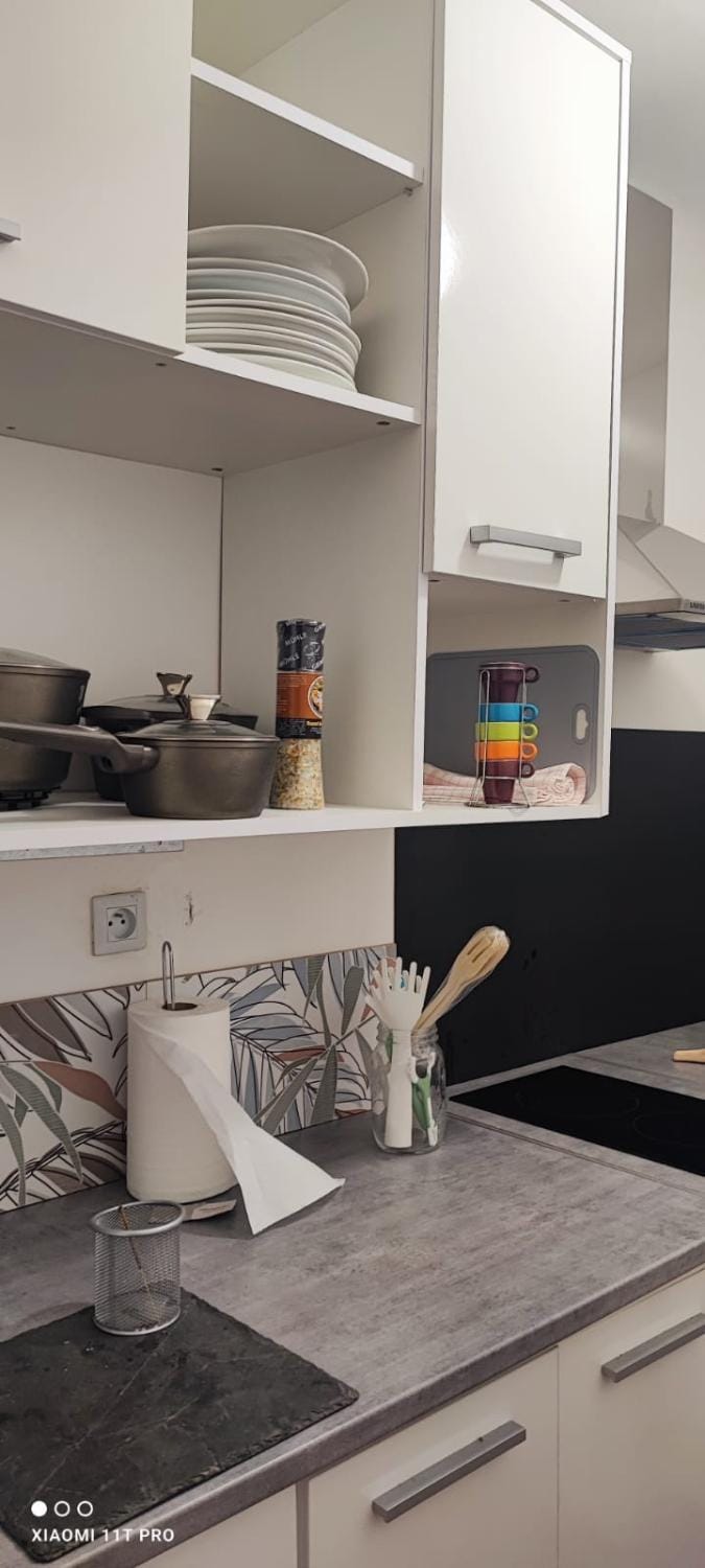 Kitchen or kitchenette, stove