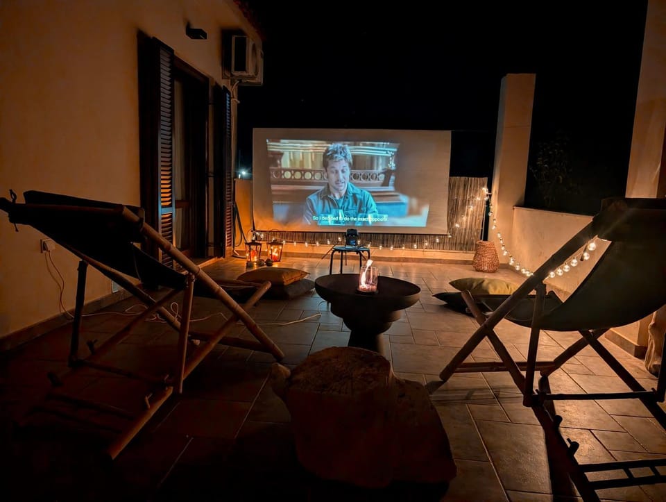 Balcony/Terrace, Evening entertainment
