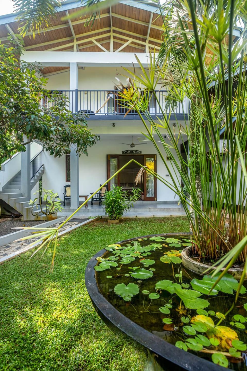 Property building, Day, Garden, View (from property/room), Balcony/Terrace, Garden view