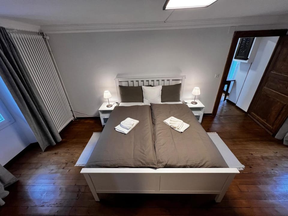 Bed, Bedroom