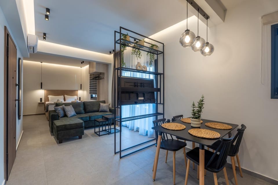Le Fleur Suite Apartment in Heraklion