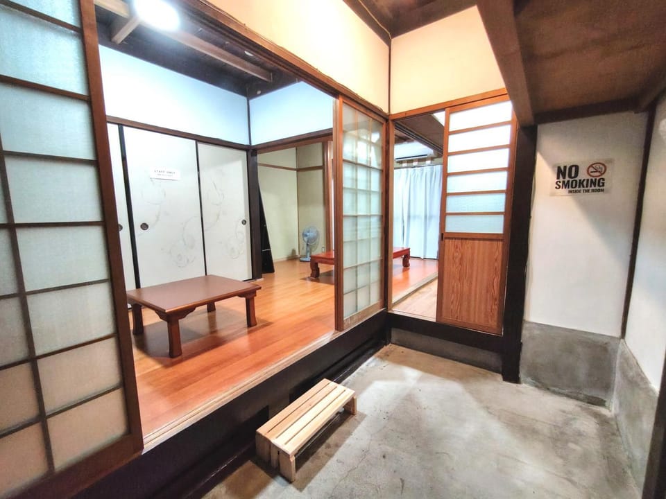 Living room, Photo of the whole room