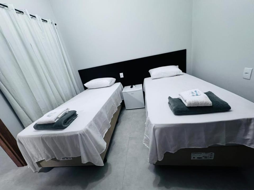 Bed, Photo of the whole room, Bedroom, minibar, towels