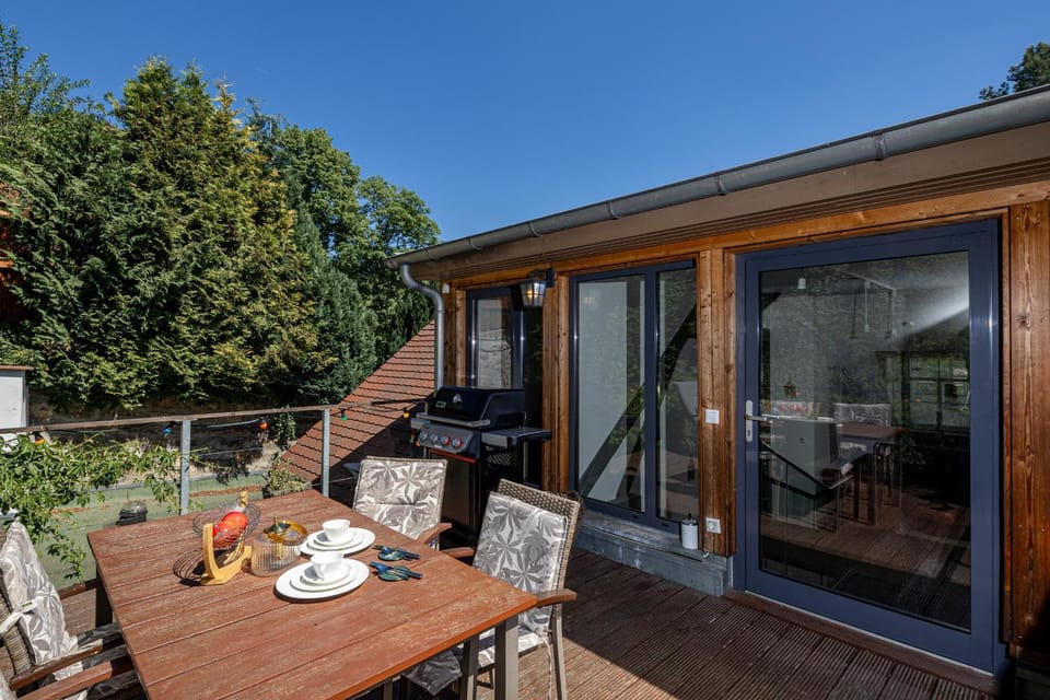 Patio, Day, BBQ facilities, Garden, View (from property/room), Balcony/Terrace, Dining area