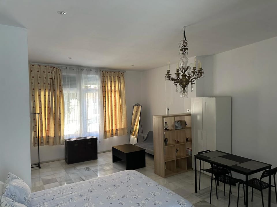Photo of the whole room, Seating area, Dining area, wardrobe