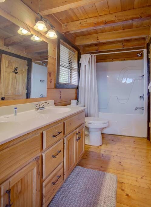 Mountain Views-Hottub-Parking-WiFi-Parking-BBQ House in Sevier County