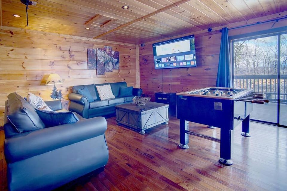 Mountain Views-Hottub-Parking-WiFi-Parking-BBQ House in Sevier County