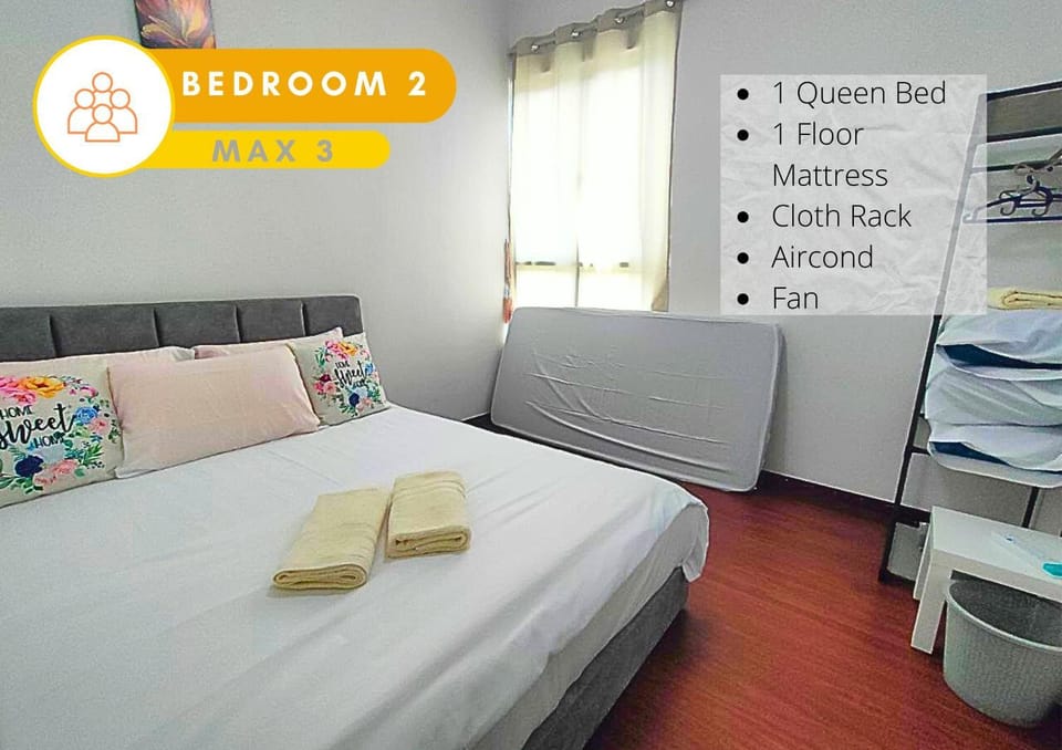 Bed, Photo of the whole room, Bedroom, towels, air conditioner