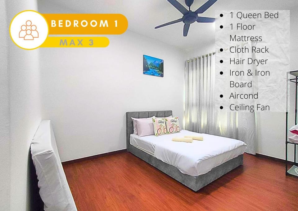 Bed, Photo of the whole room, Bedroom, towels, air conditioner