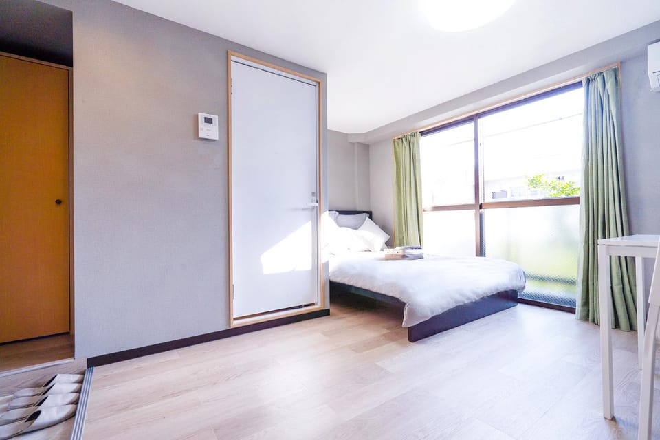 CG Charming Guesthouse in the Heart of Okubo 丶Steps to Metro and Convenient Travel! SoS4 Apartment in Shinjuku