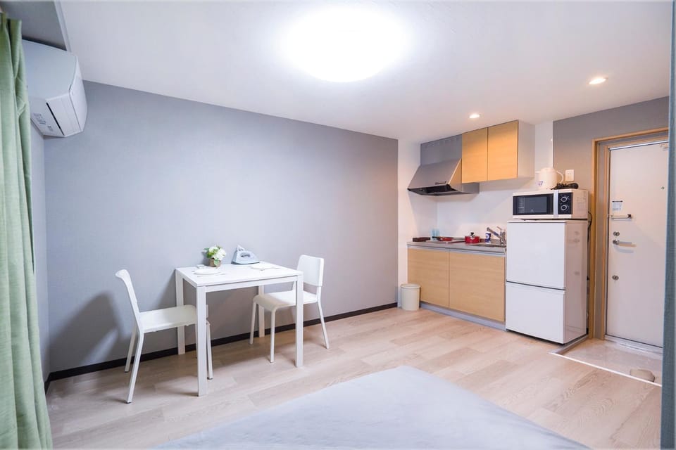 CG Charming Guesthouse in the Heart of Okubo 丶Steps to Metro and Convenient Travel! SoS4 Apartment in Shinjuku