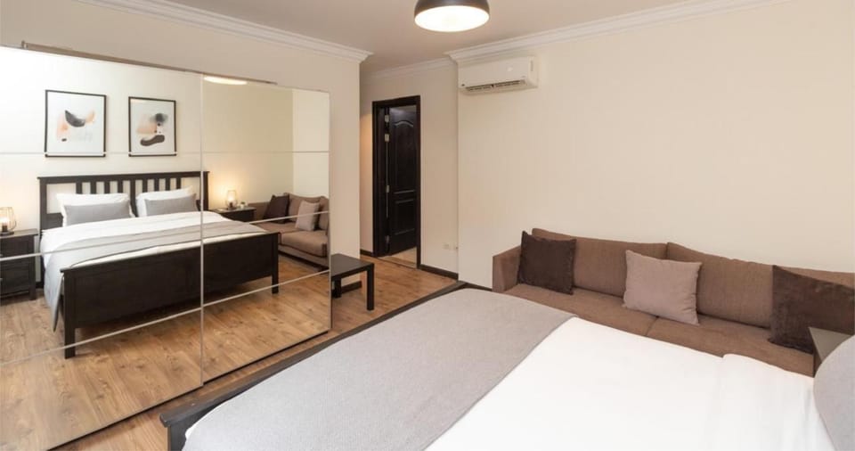 Bed, Photo of the whole room, Bedroom, air conditioner
