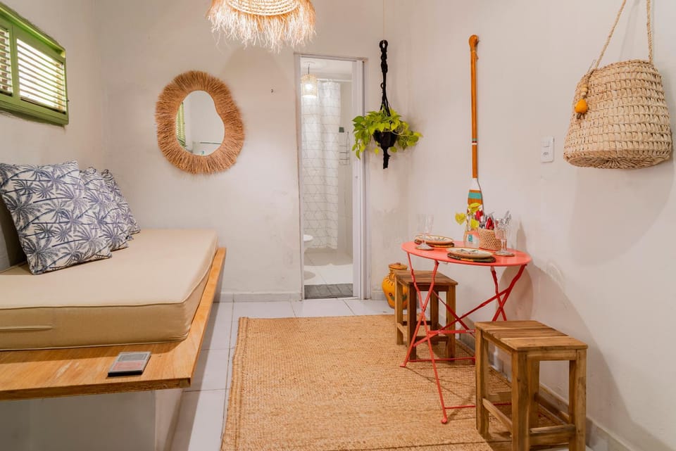 Bed, Living room, Seating area, Dining area