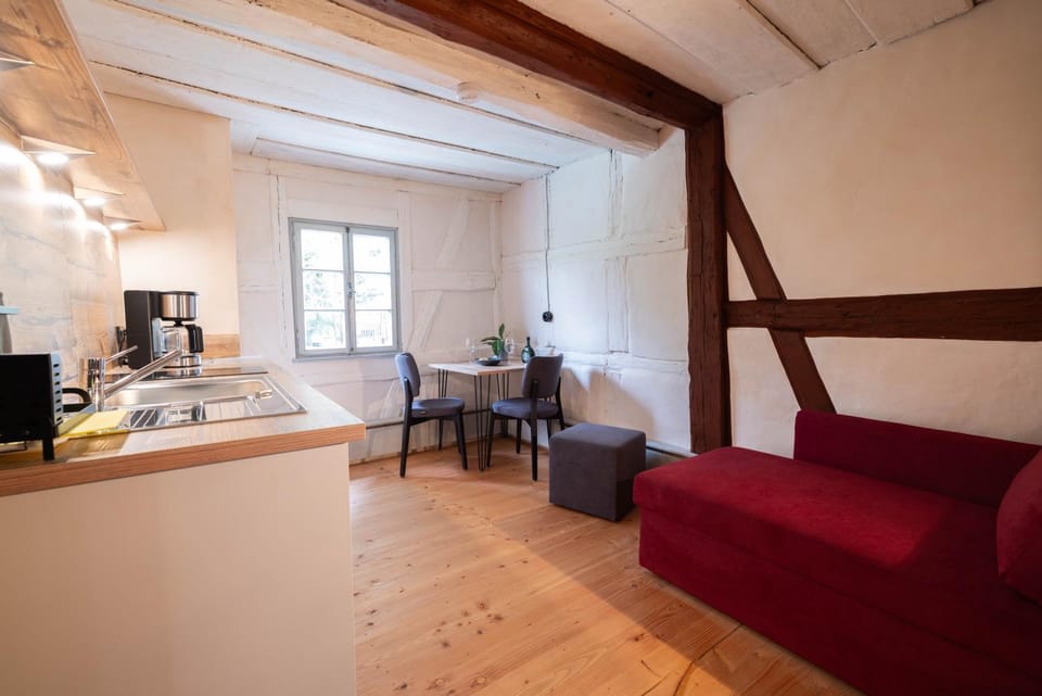 Kitchen or kitchenette, Living room