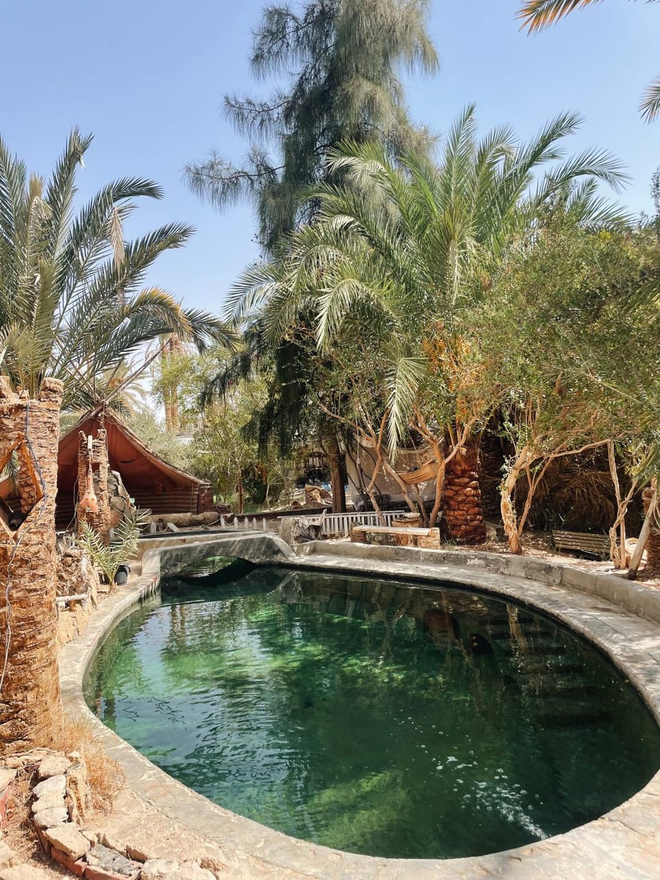 Day, Swimming pool