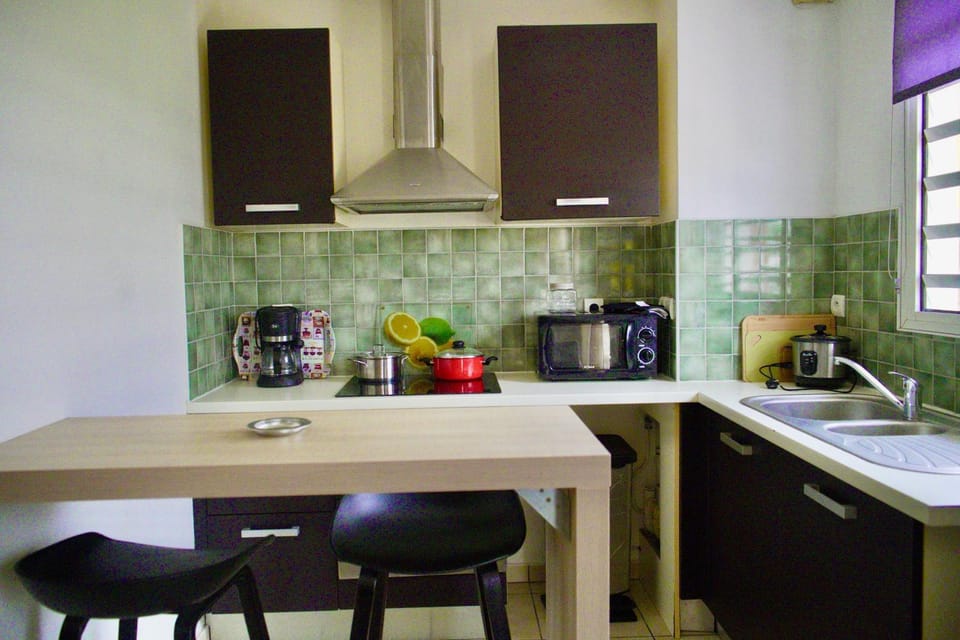 Coffee/tea facilities, flat iron, microwave, oven, toaster