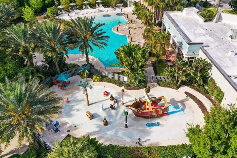 Upstay - Welcoming Wonderland w Private Pool House in Four Corners