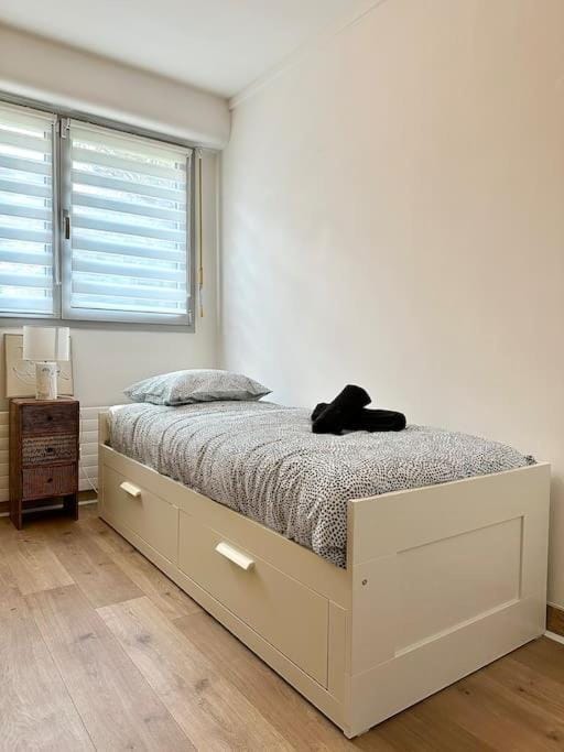 Jardin - Appartement neuf & tout équipé - Cosy Apartment in Poissy