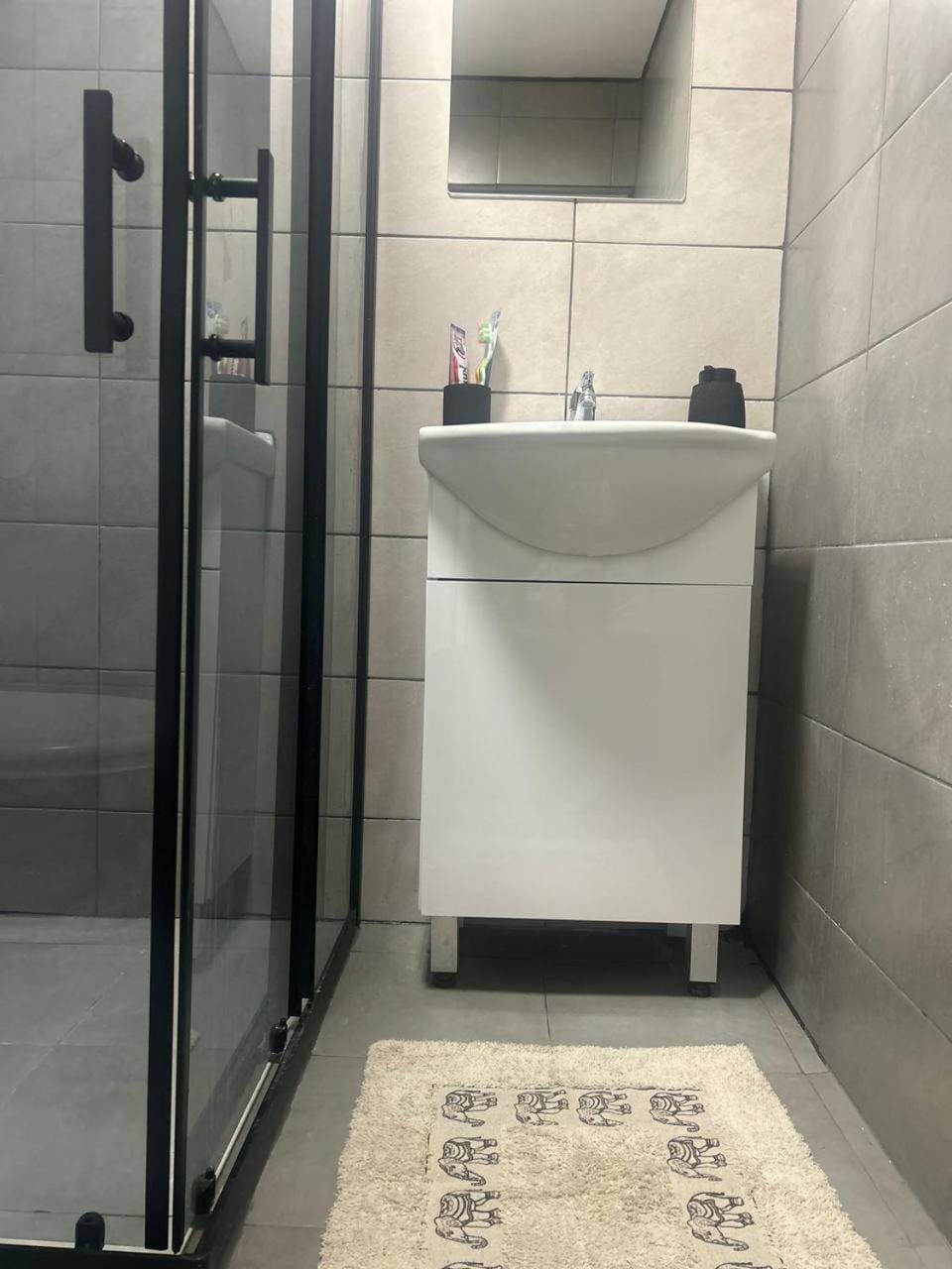 Pirotska Cozy Room Apartment in Sofia