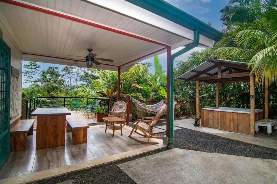 Casa Lluvia House in Alajuela Province