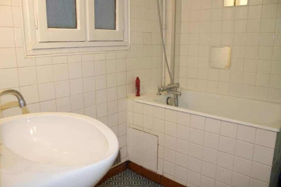 Ancien & Chaleureux Viroflay Apartment in Île-de-France