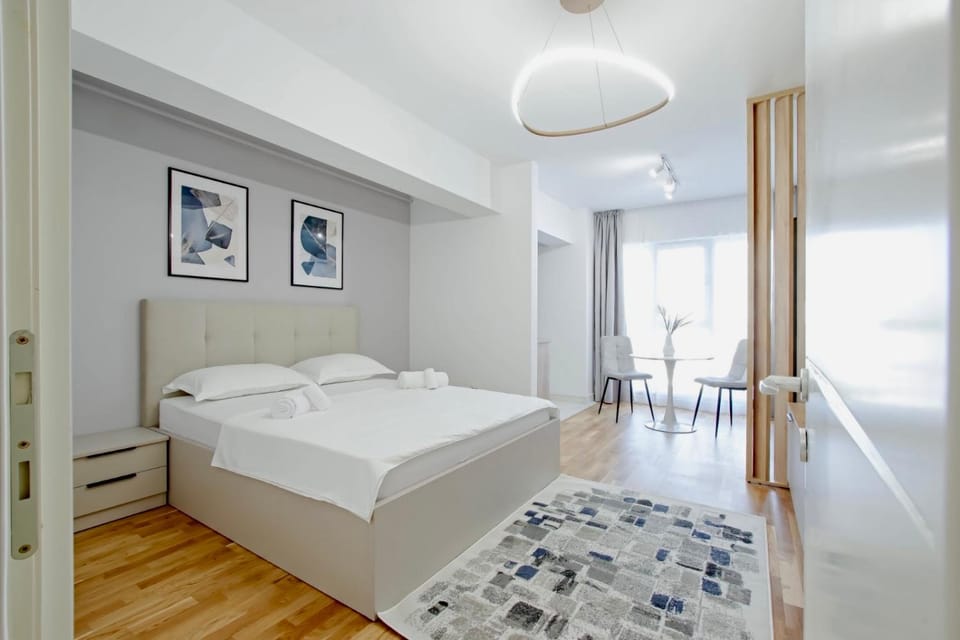 Himson Blue Apartament-Self Check-in near Airport & Mall Apartment in Moldova