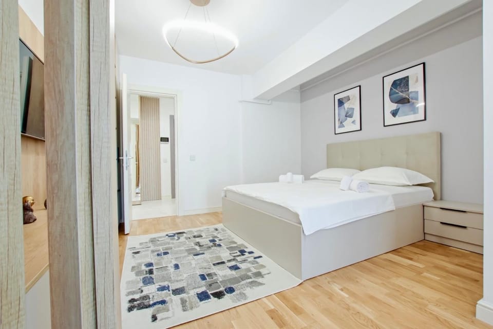 Himson Blue Apartament-Self Check-in near Airport & Mall Apartment in Moldova