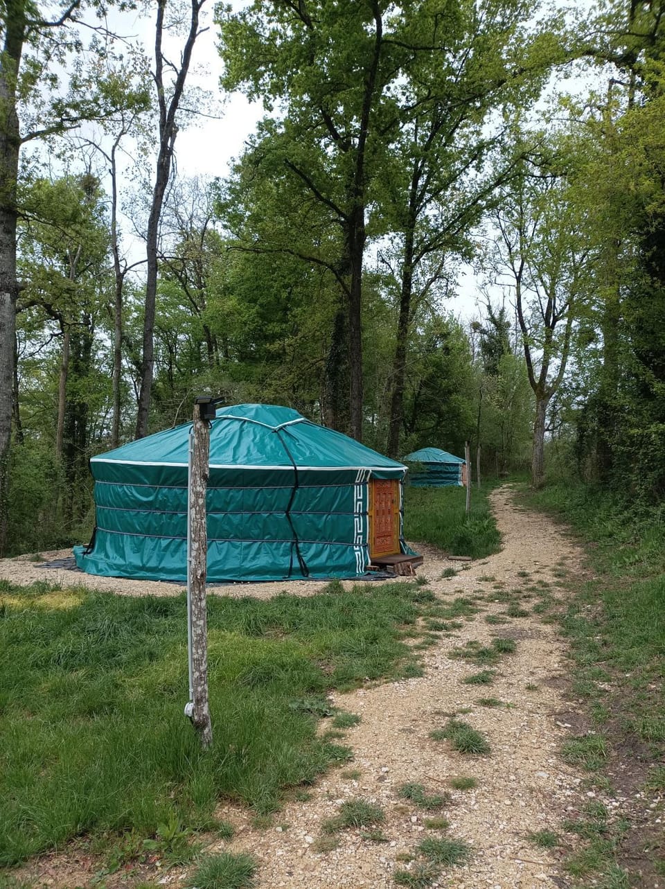 Au Chat qui Pêche Luxury tent in Centre-Val de Loire