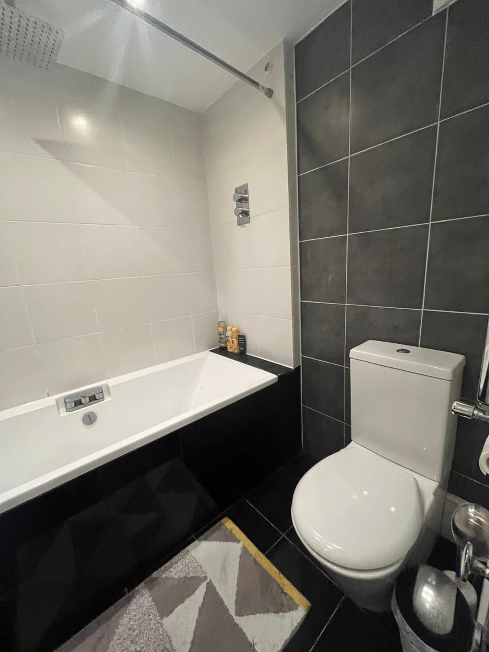 Shower, Toilet, Bathroom, Bath