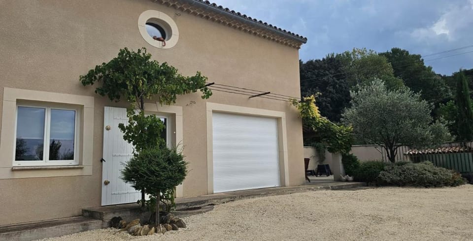 La Maison de Léonie 26 House in Valréas