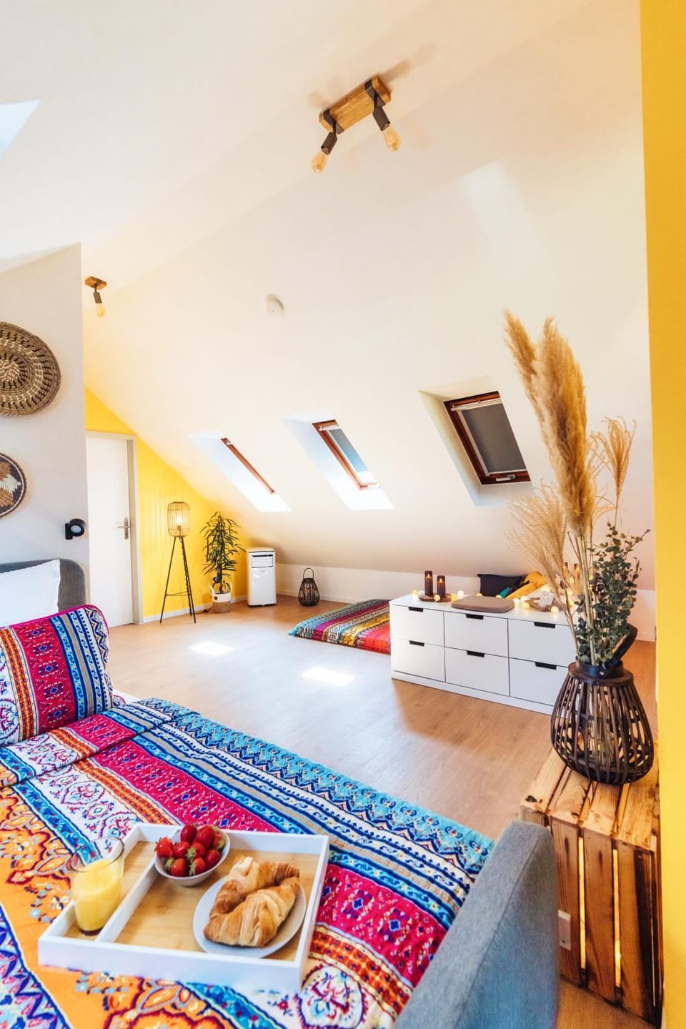 Living room, Bedroom
