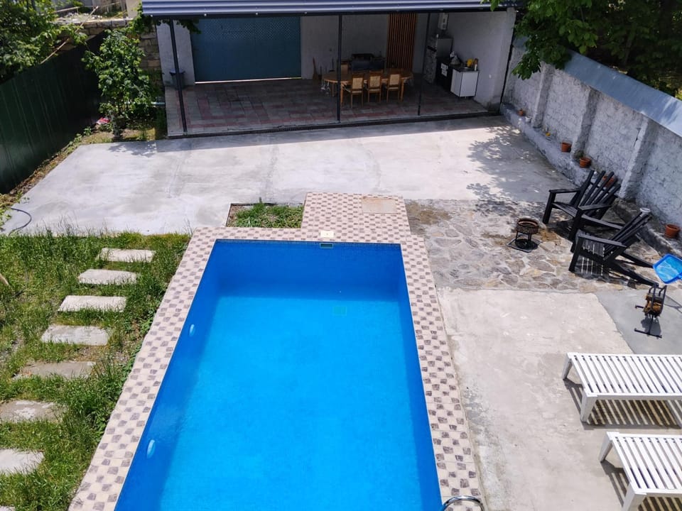 Swimming pool, Swimming pool