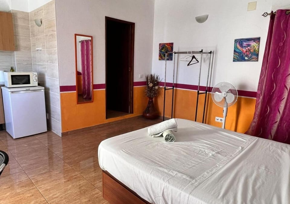 Bed, Bathroom, Kitchen or kitchenette, Bedroom