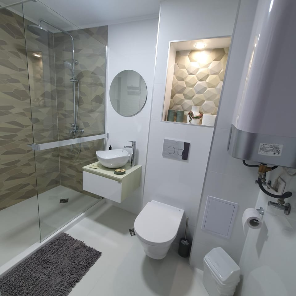 Shower, Bathroom, towels