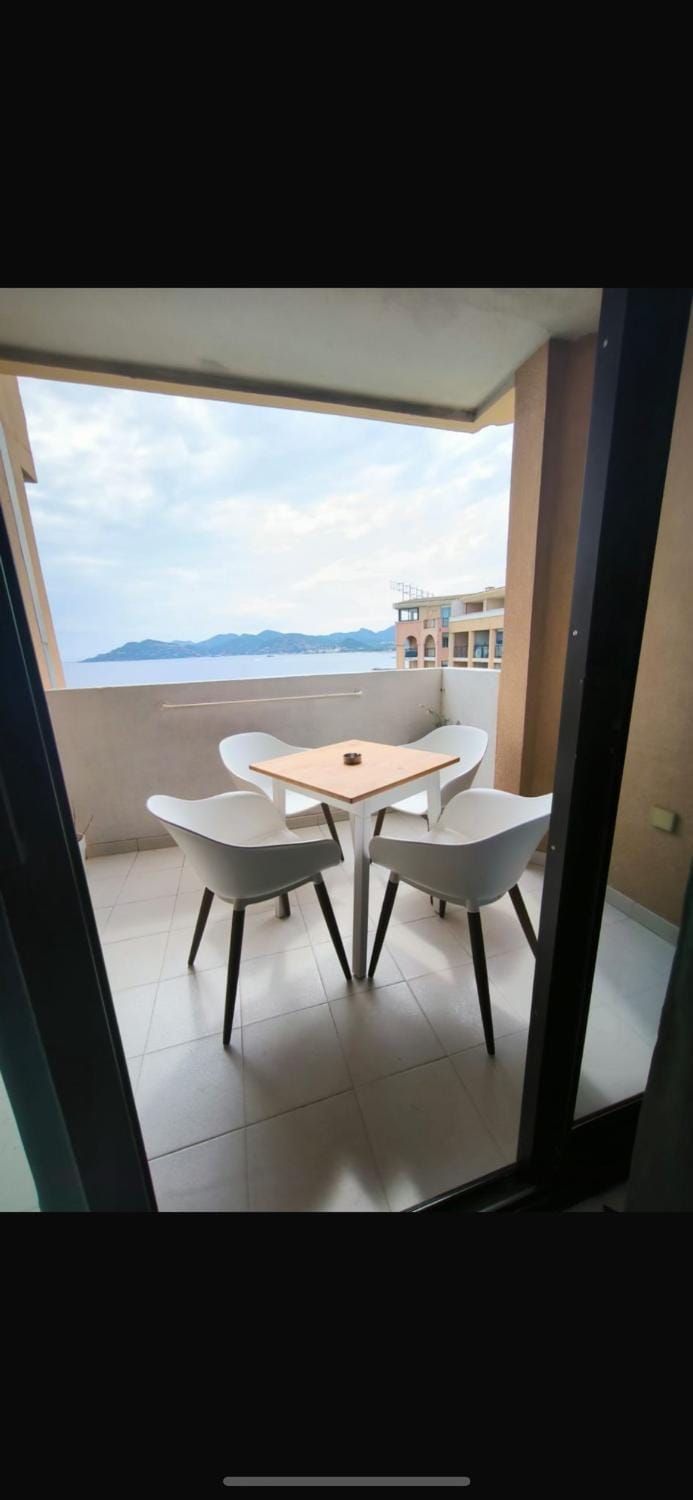 Appartement 4 personnes sea view pool Apartment in Cannes