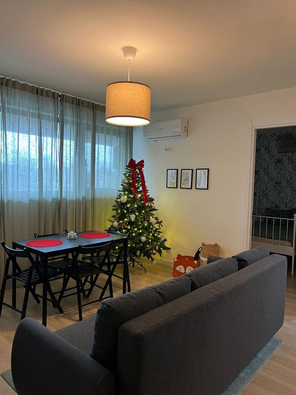 Victoria Condo Otopeni- Self Check-in and Check- out Apartment in Romania