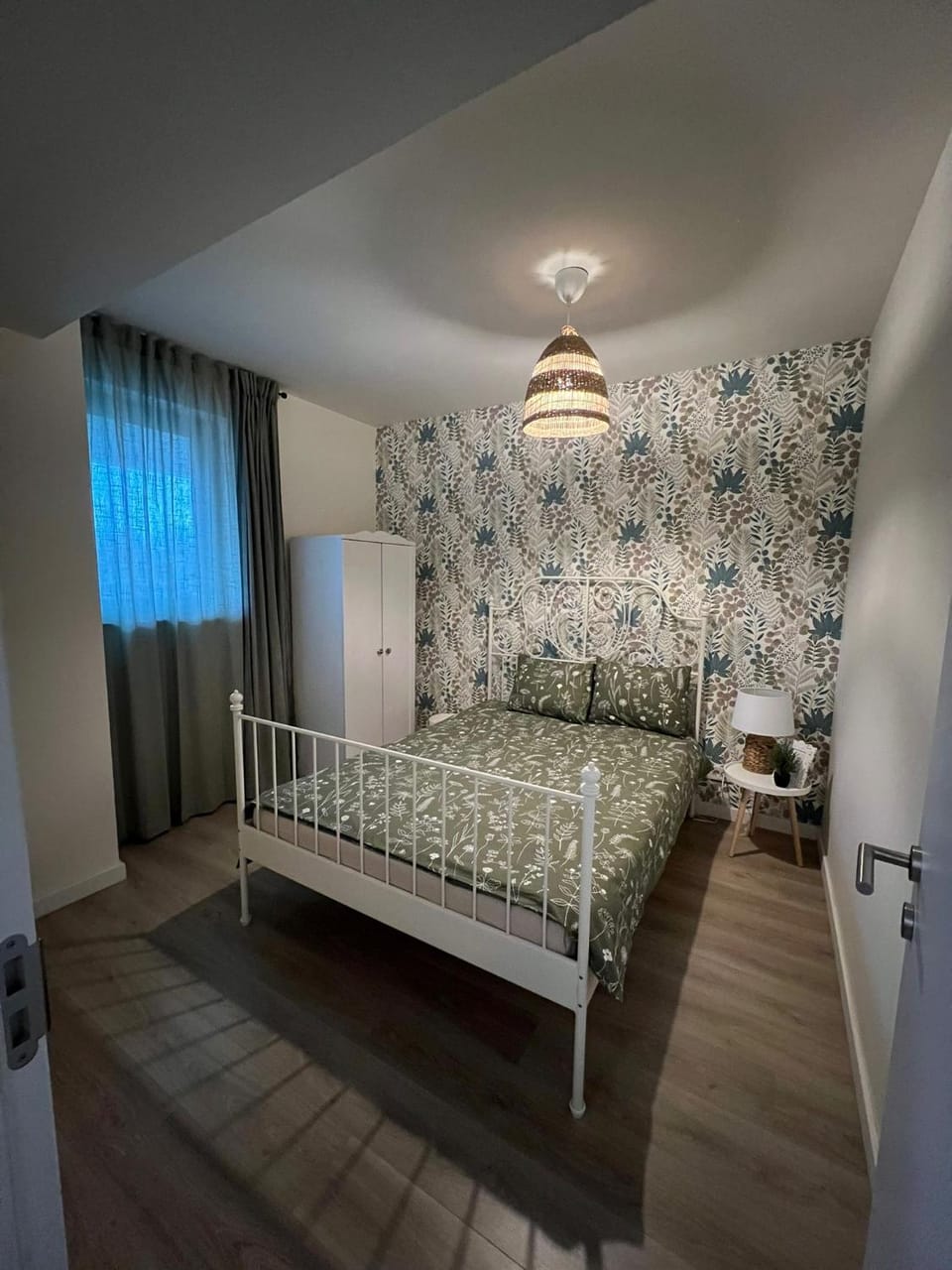 Victoria Condo Otopeni- Self Check-in and Check- out Apartment in Romania