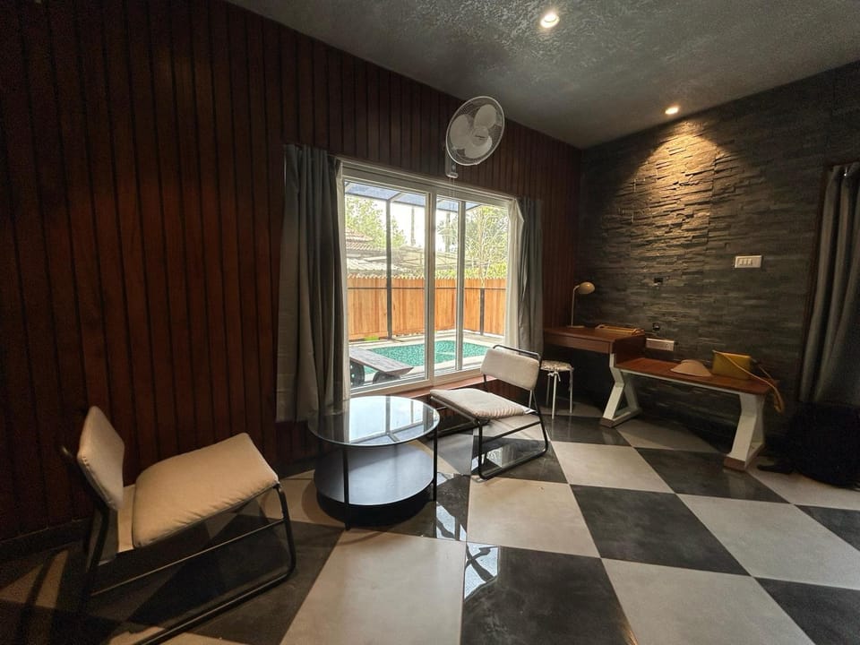 Seating area