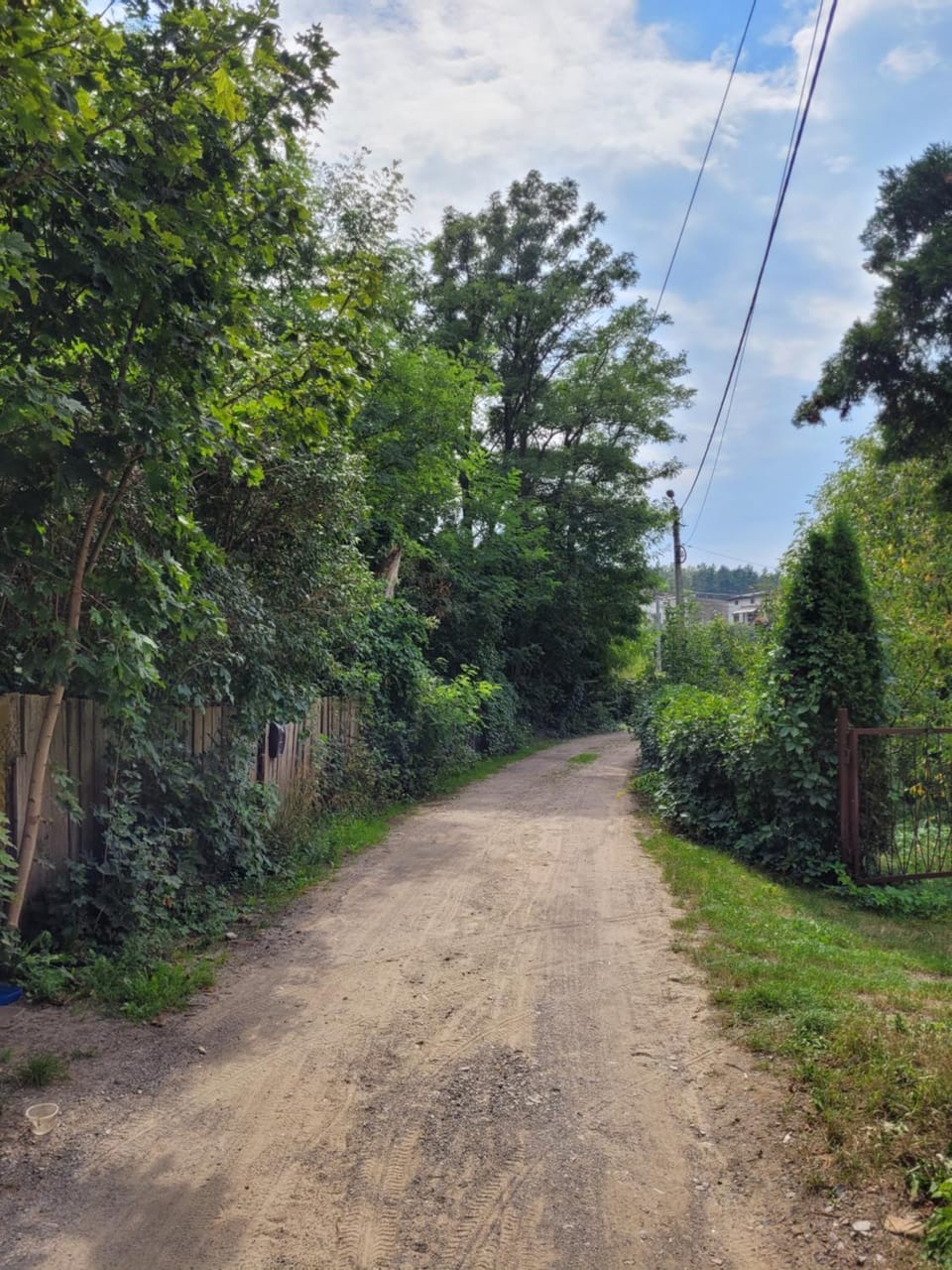 Off site, Quiet street view