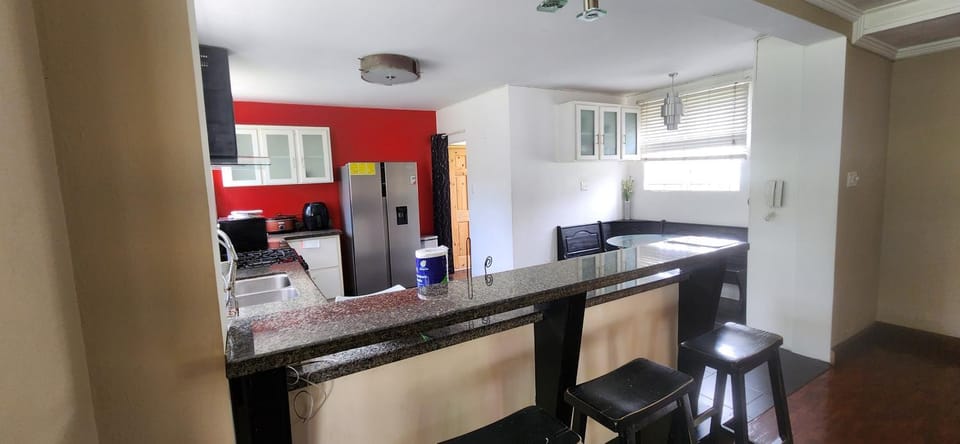 Kitchen or kitchenette, Seating area, Dining area