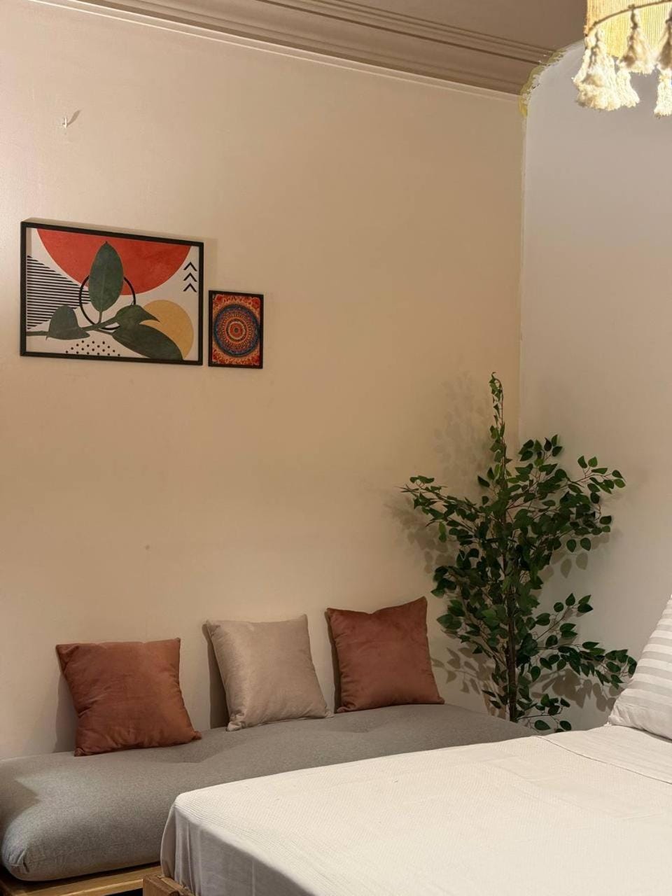 غرفة في مدينة نصر موقع متميز وسط المدينة للرجال فقط Vacation rental in Cairo Governorate