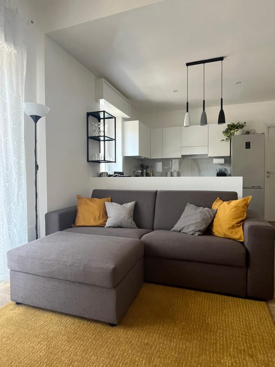 Kitchen or kitchenette, Living room