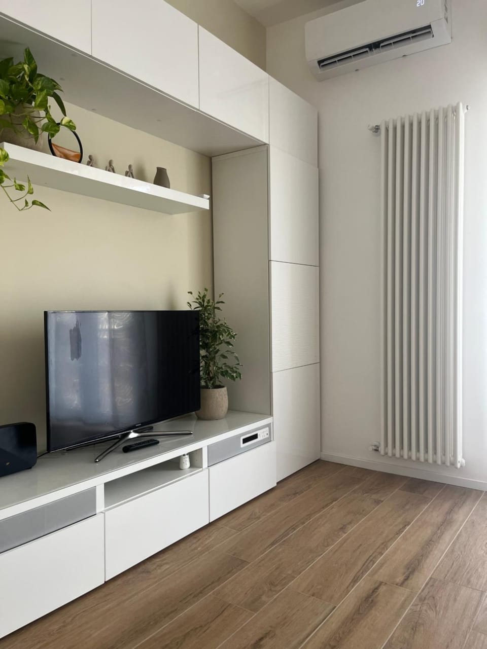 TV and multimedia, Evening entertainment, air conditioner