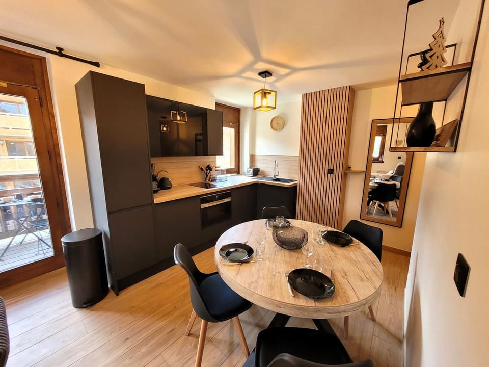Appartement rénové centre Les Gets, 4 pers, balcon - FR-1-598-174 Apartment in Les Gets