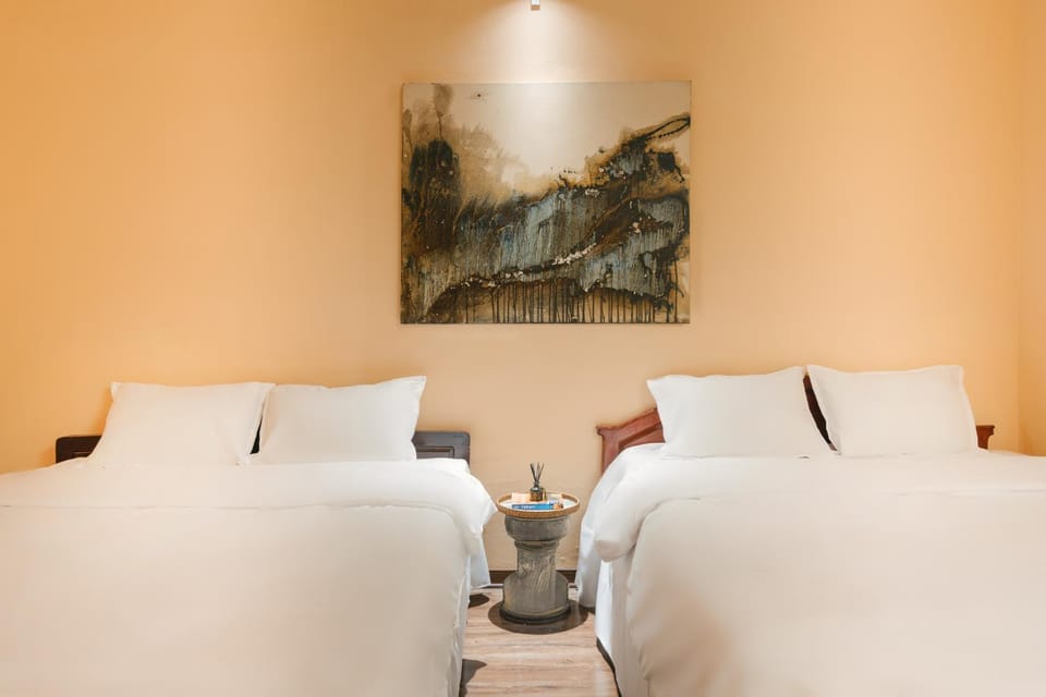 Bed, Decorative detail, Bedroom