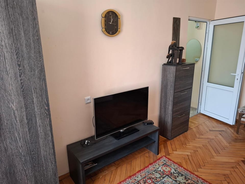 Communal lounge/ TV room, TV and multimedia, Living room