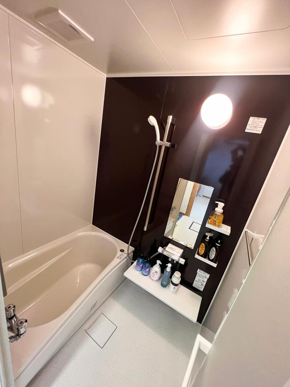 Bathroom, Bath, towels