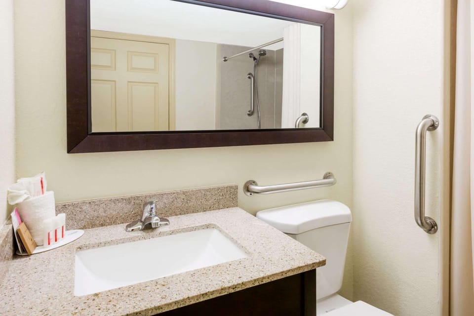 Shower, Bathroom, Photo of the whole room, On site