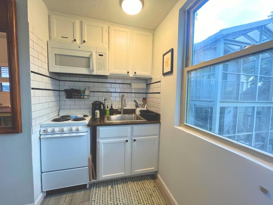 Coffee/tea facilities, Kitchen or kitchenette