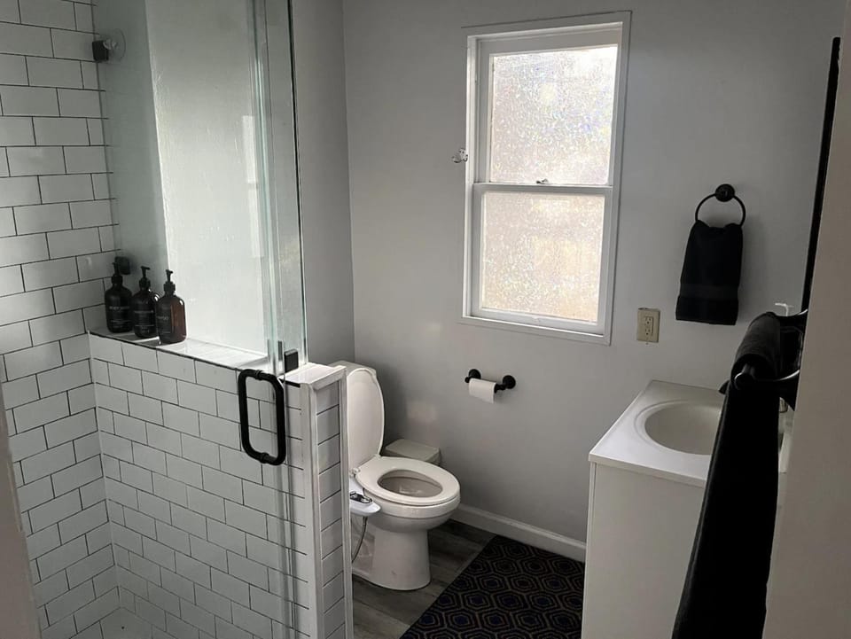 Shower, Toilet, Bathroom